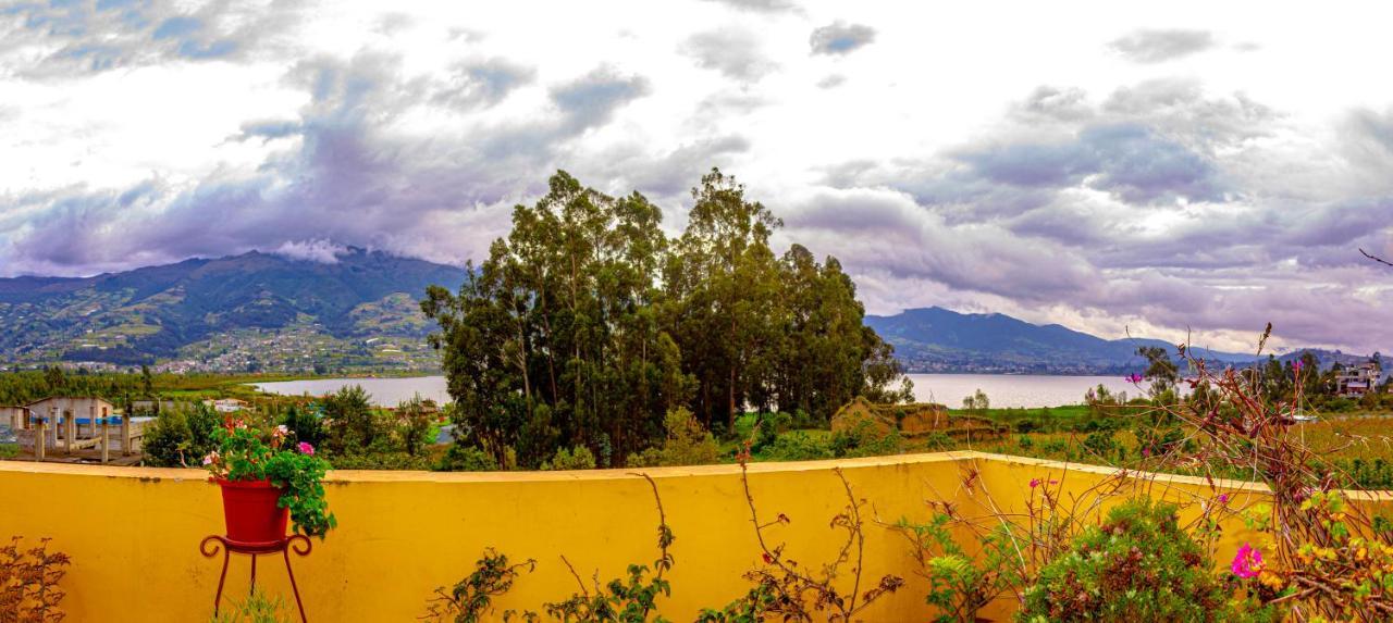 مبيت وإفطار اوتابالو Casa De Luis المظهر الخارجي الصورة